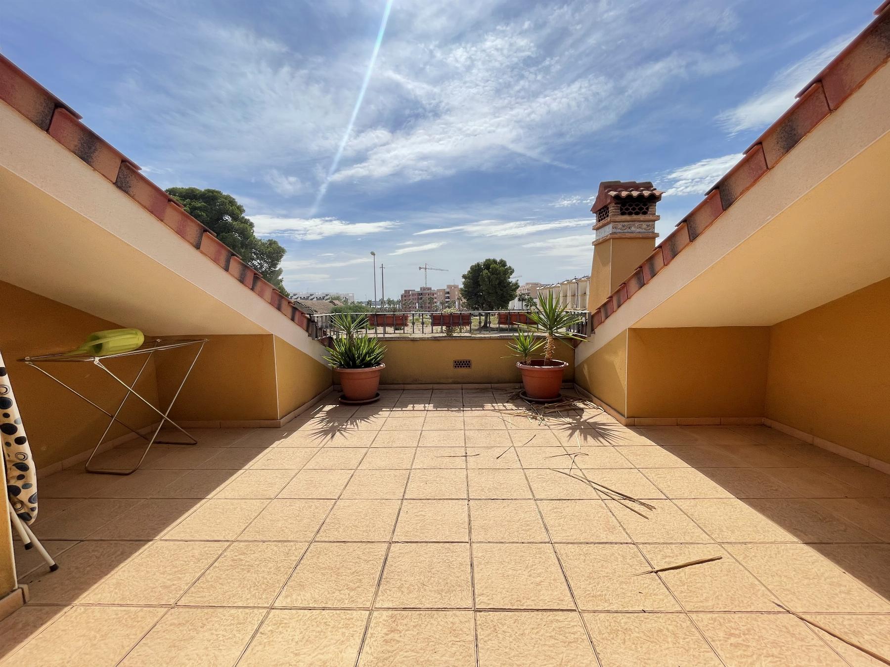 For sale of chalet in Guardamar del Segura