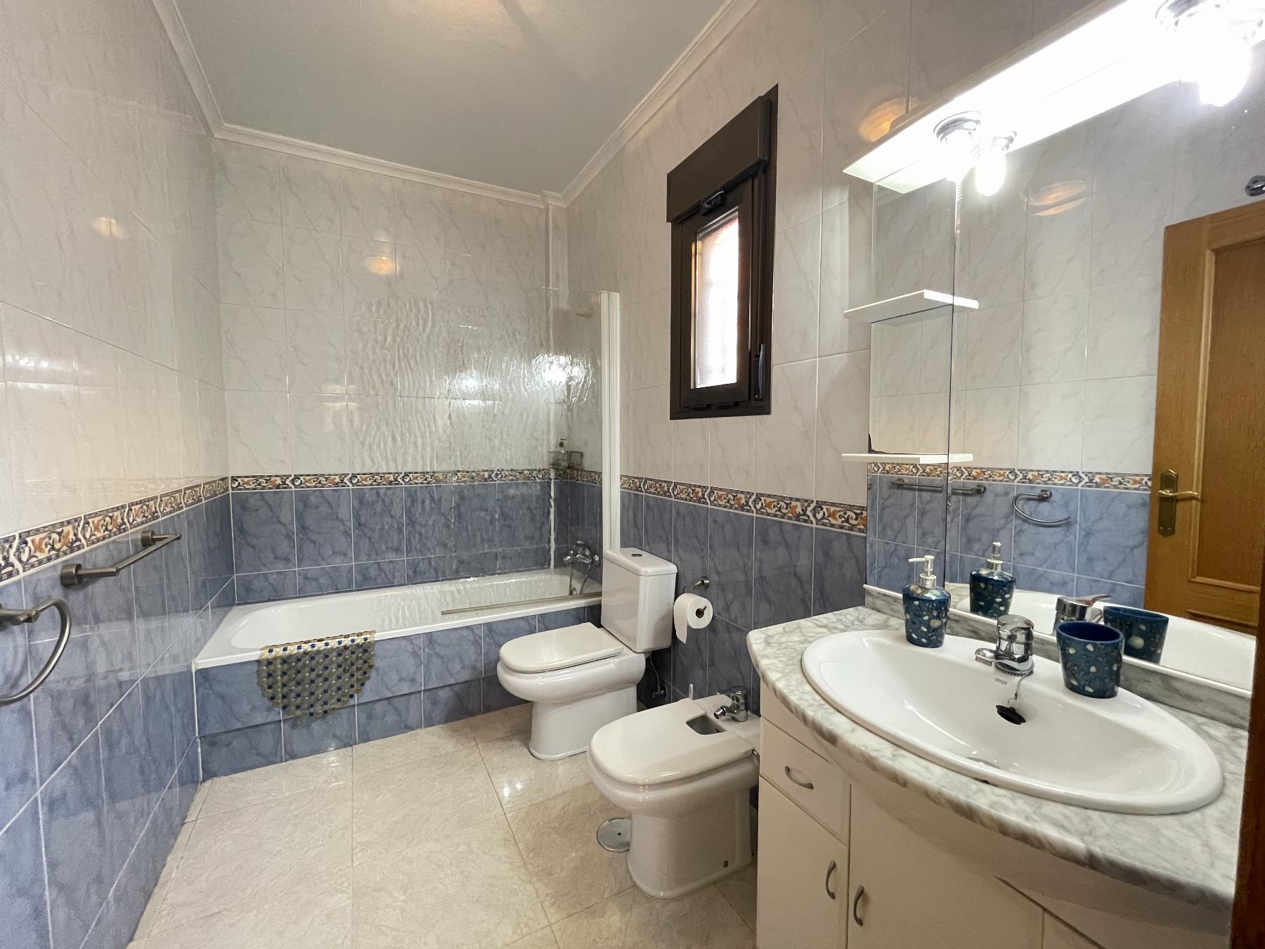 For sale of chalet in Guardamar del Segura