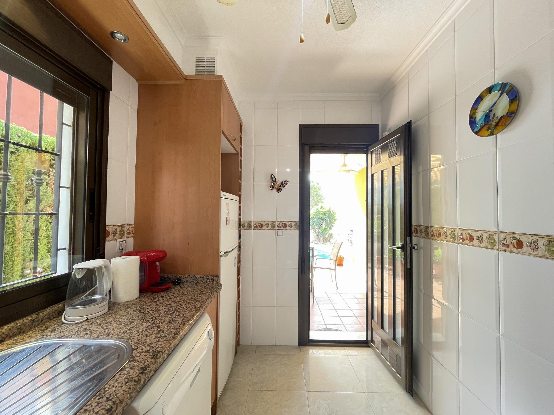 For sale of chalet in Guardamar del Segura