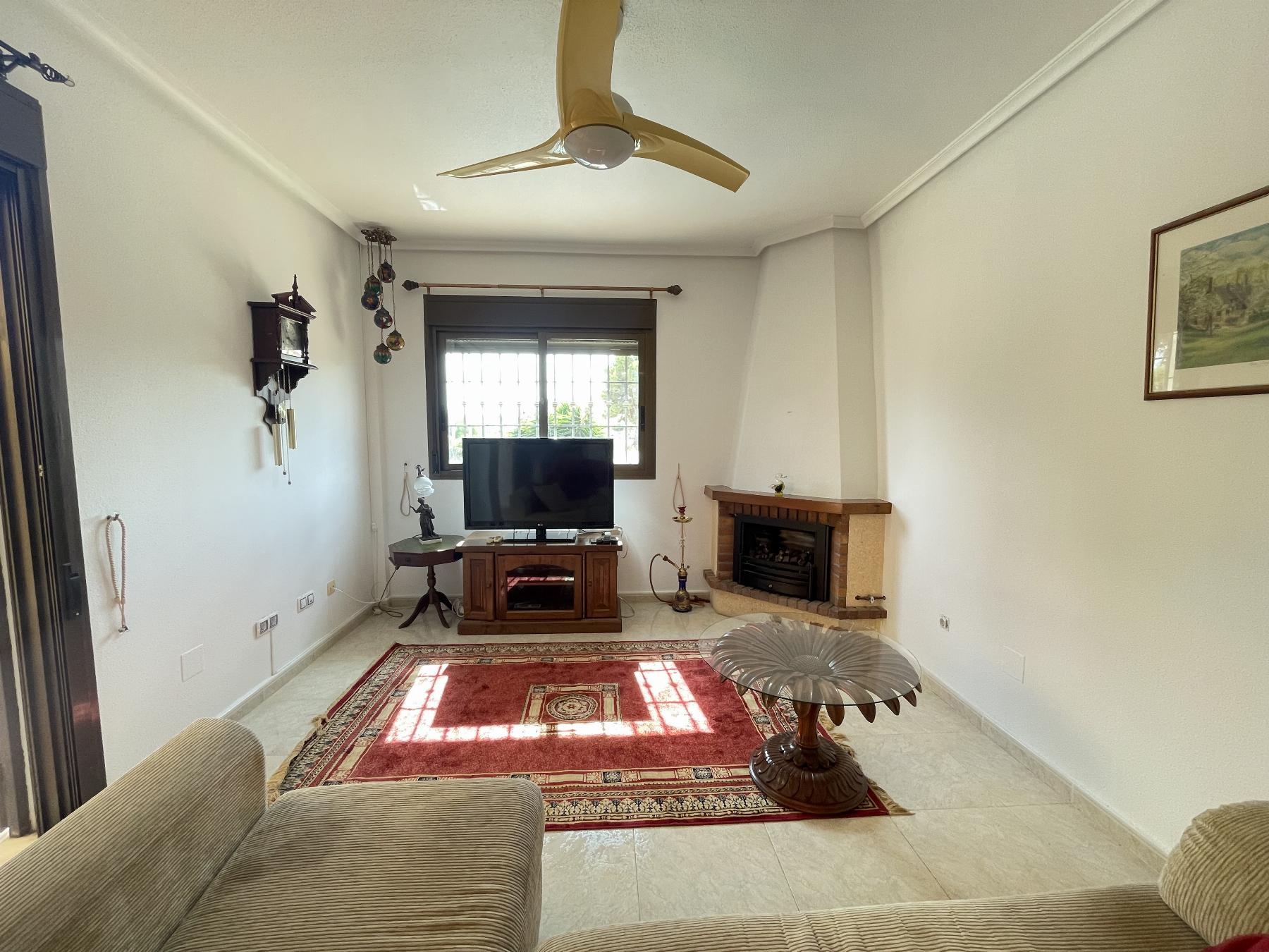 For sale of chalet in Guardamar del Segura