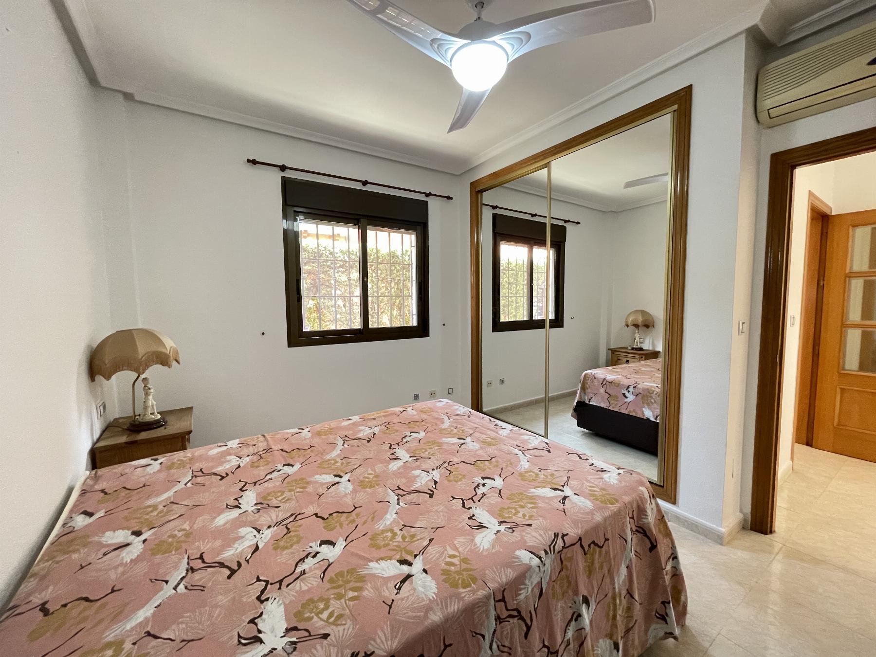 For sale of chalet in Guardamar del Segura