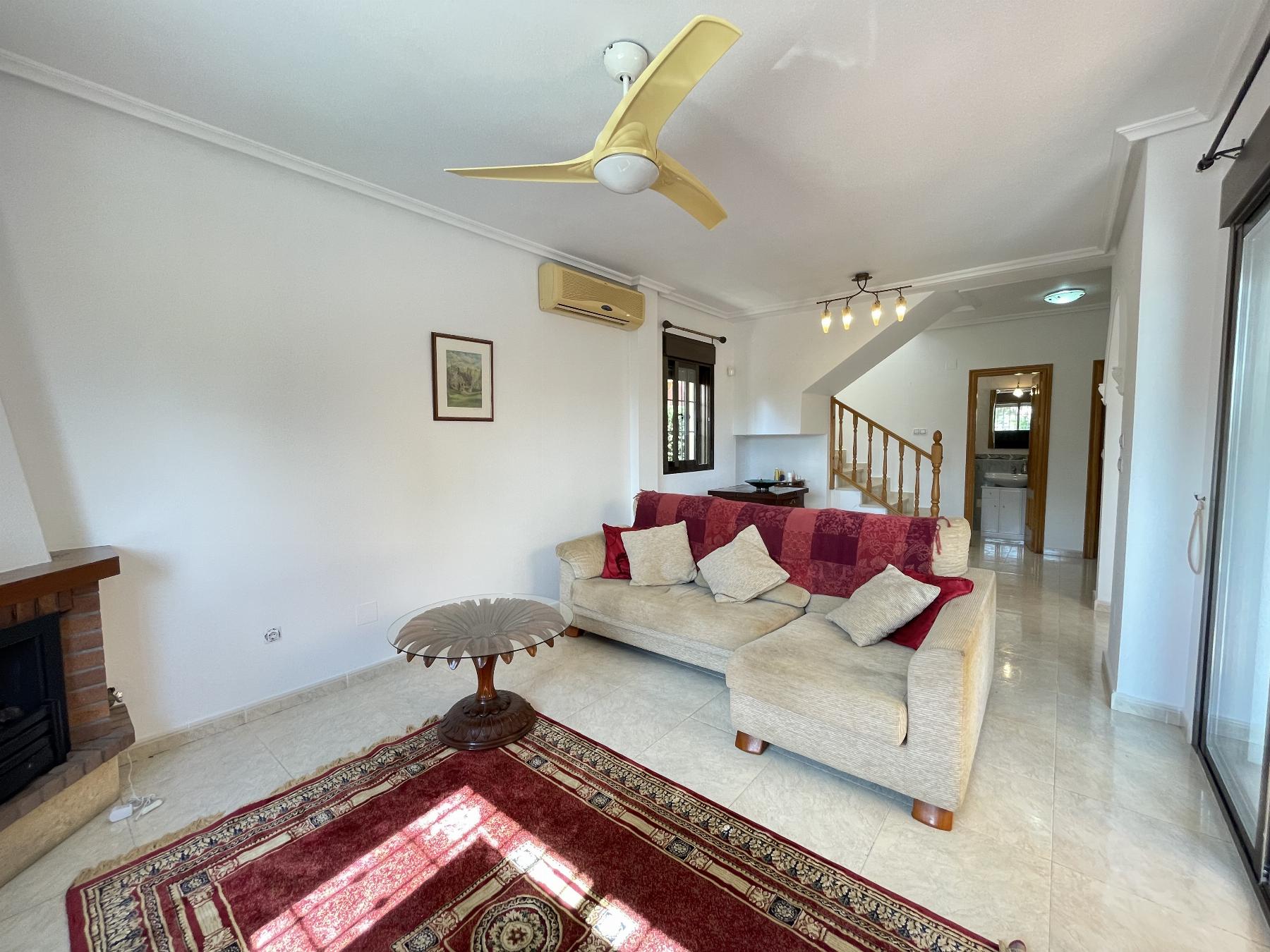 For sale of chalet in Guardamar del Segura