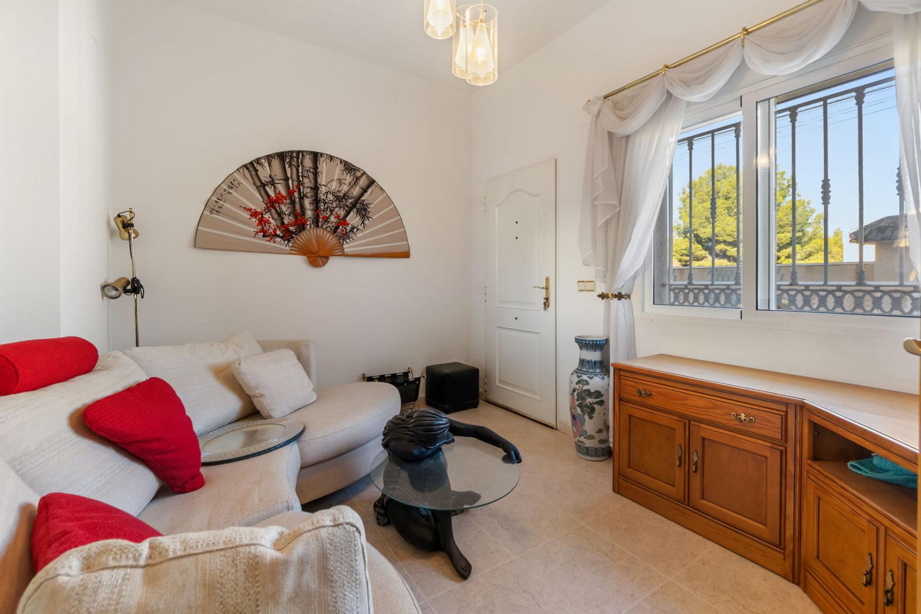 Köp av chalet i Orihuela Costa