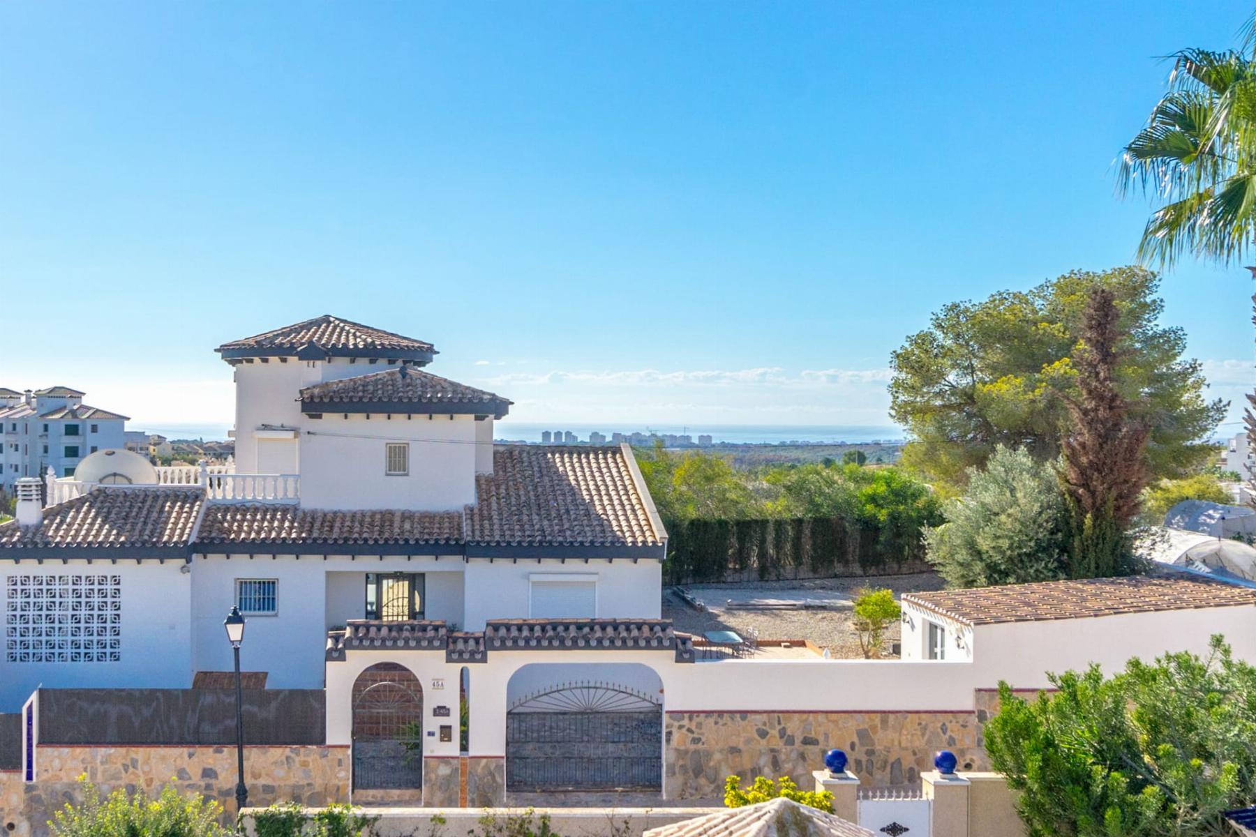 Köp av chalet i Orihuela Costa