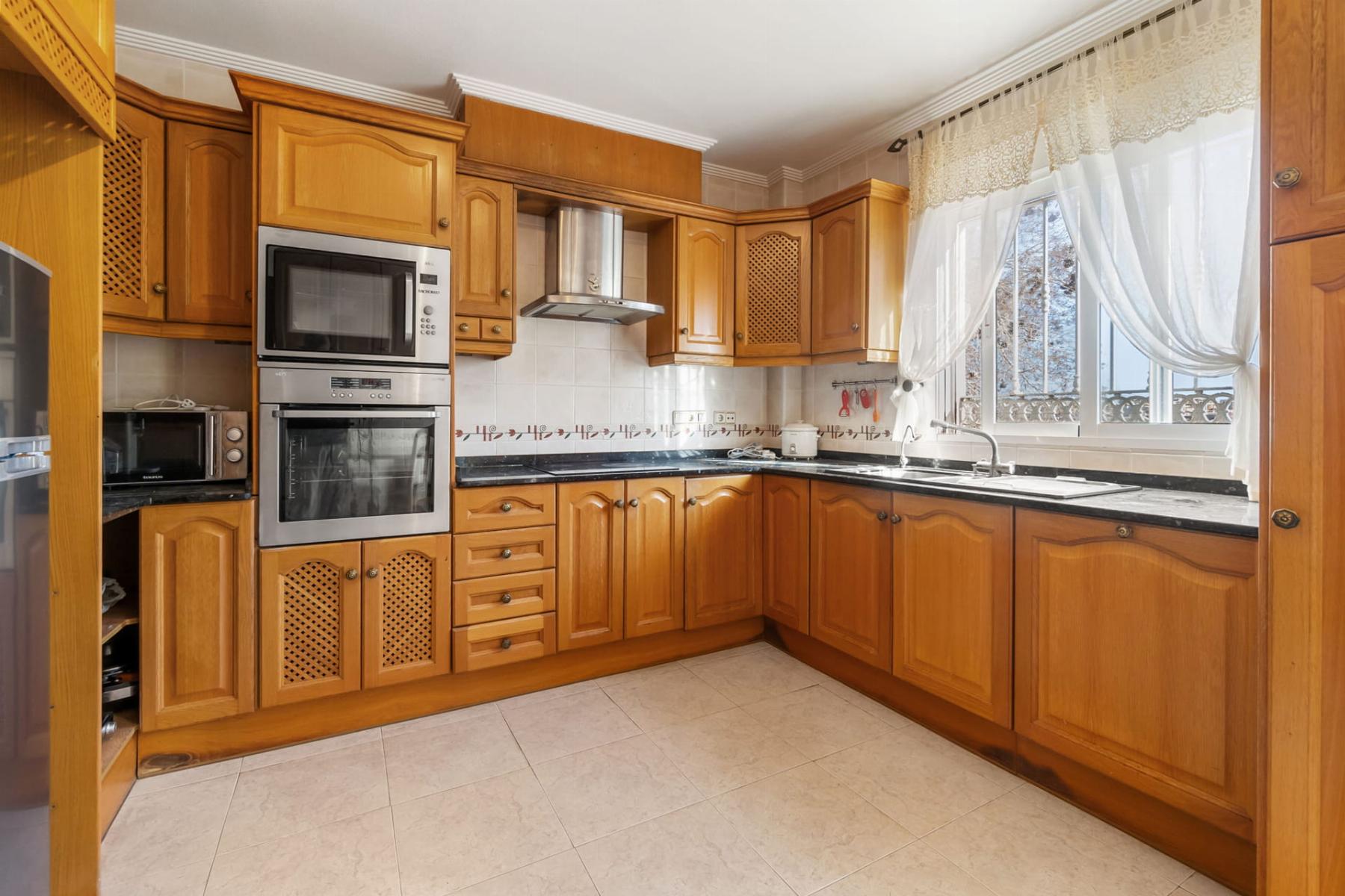 Köp av chalet i Orihuela Costa