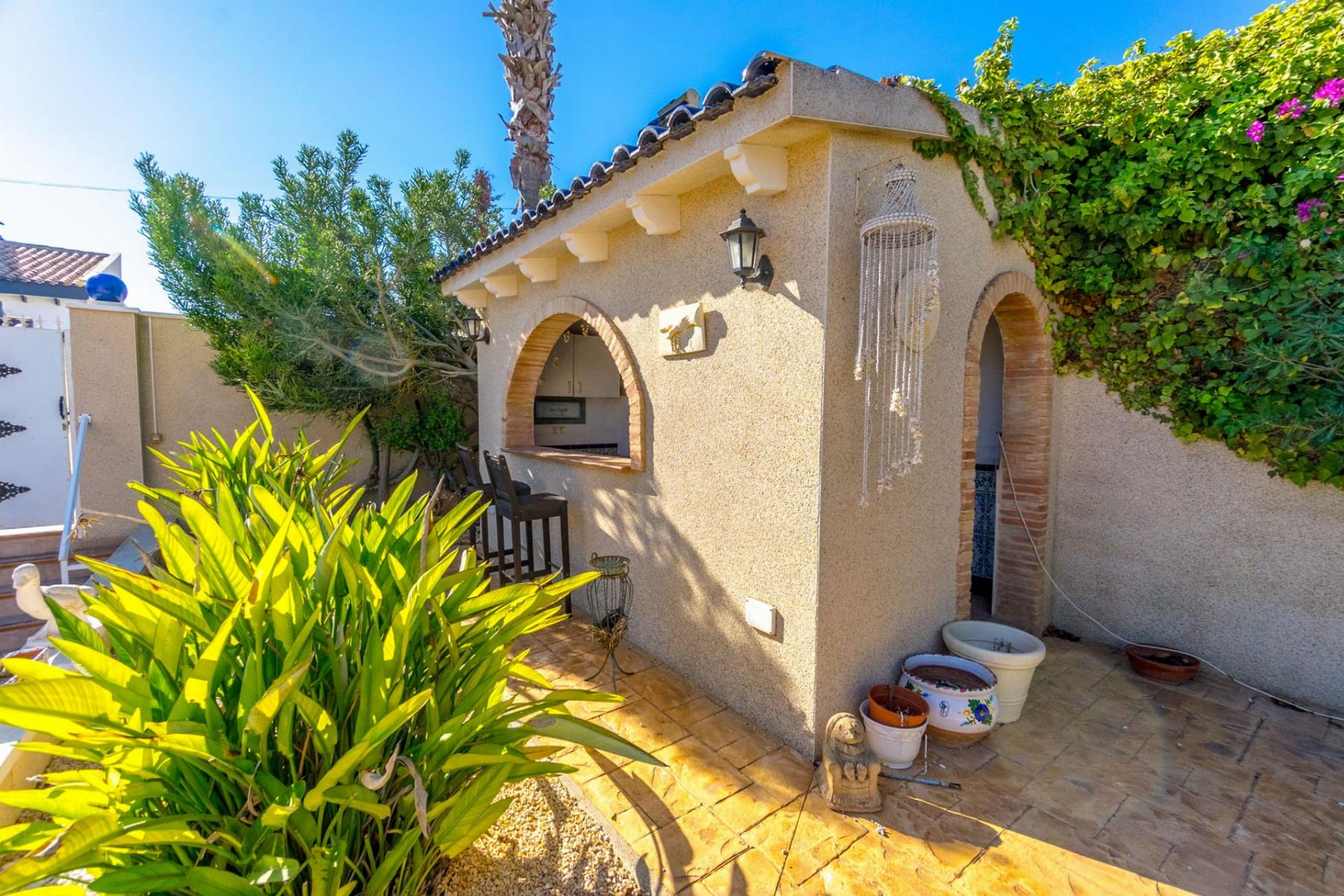 Köp av chalet i Orihuela Costa