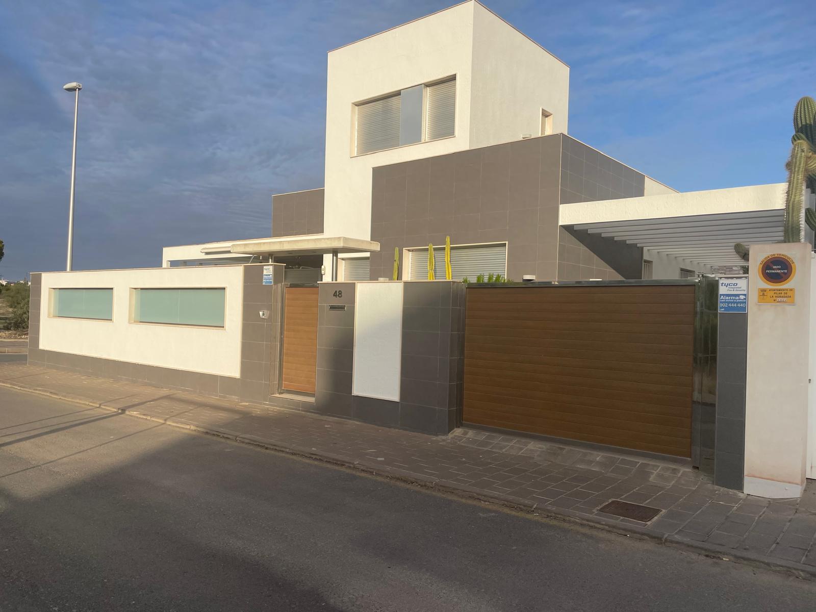 Köp av chalet i Pilar de la Horadada