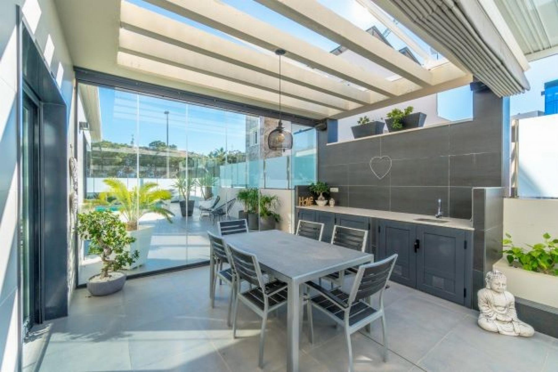Venta de chalet en Orihuela Costa