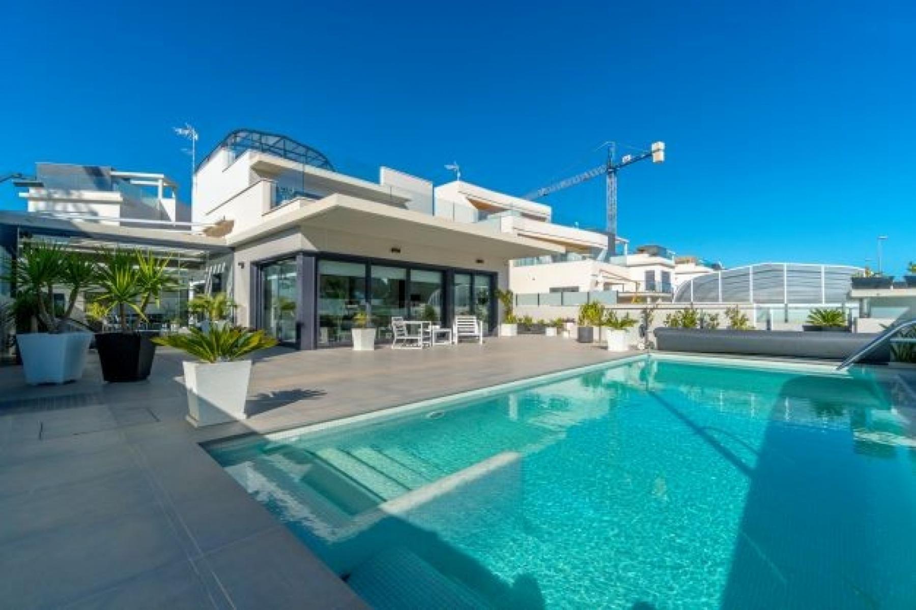 Venta de chalet en Orihuela Costa
