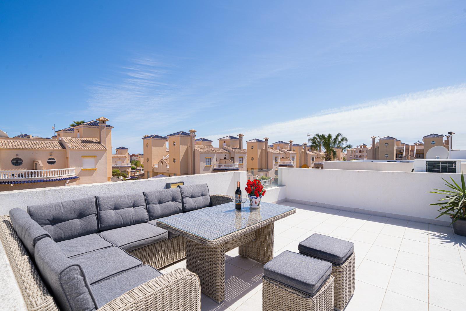 Verkoop van kleine villa in Orihuela Costa
