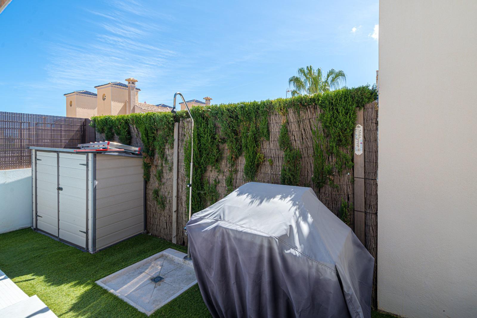 Verkoop van kleine villa in Orihuela Costa