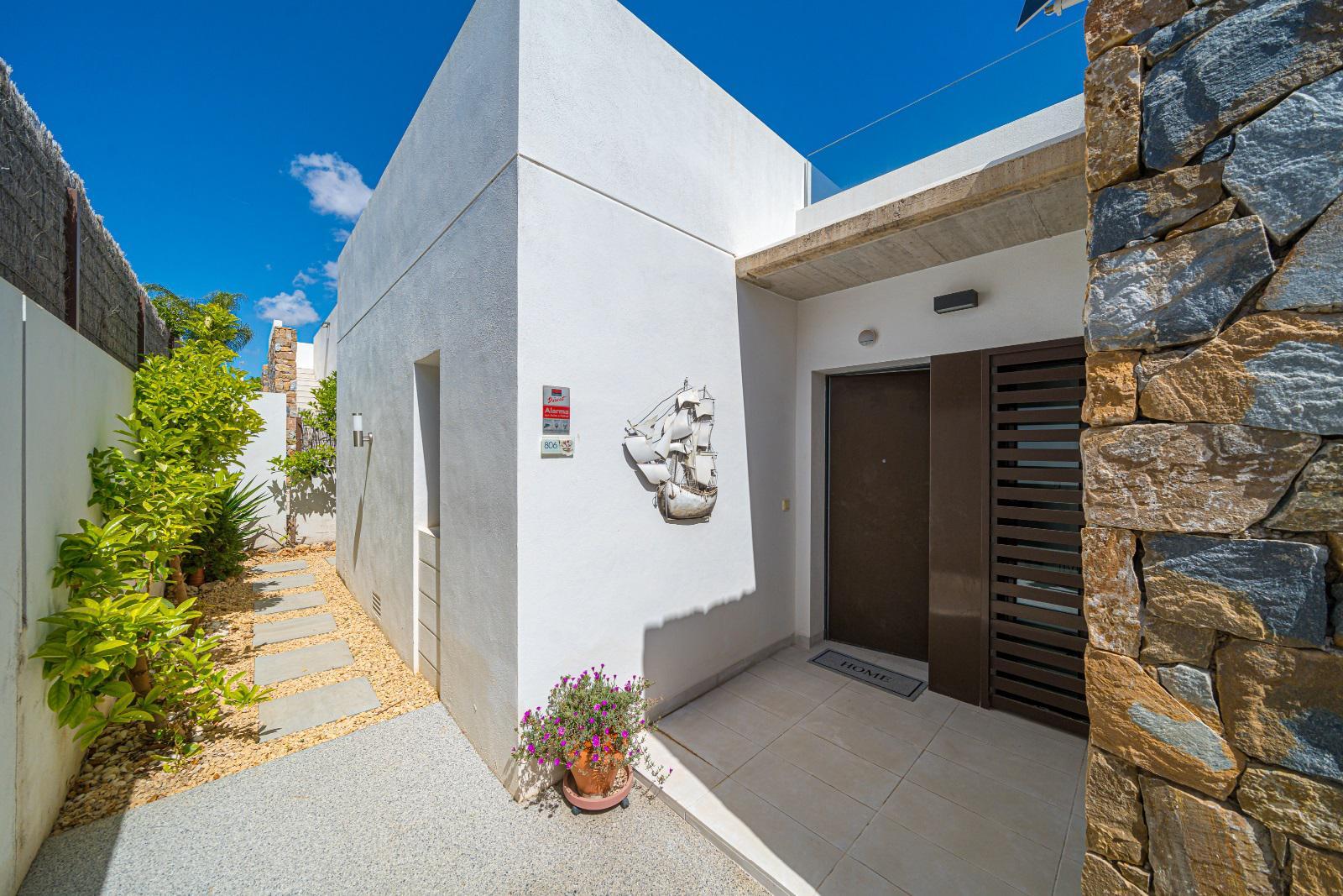 Verkoop van kleine villa in Orihuela Costa