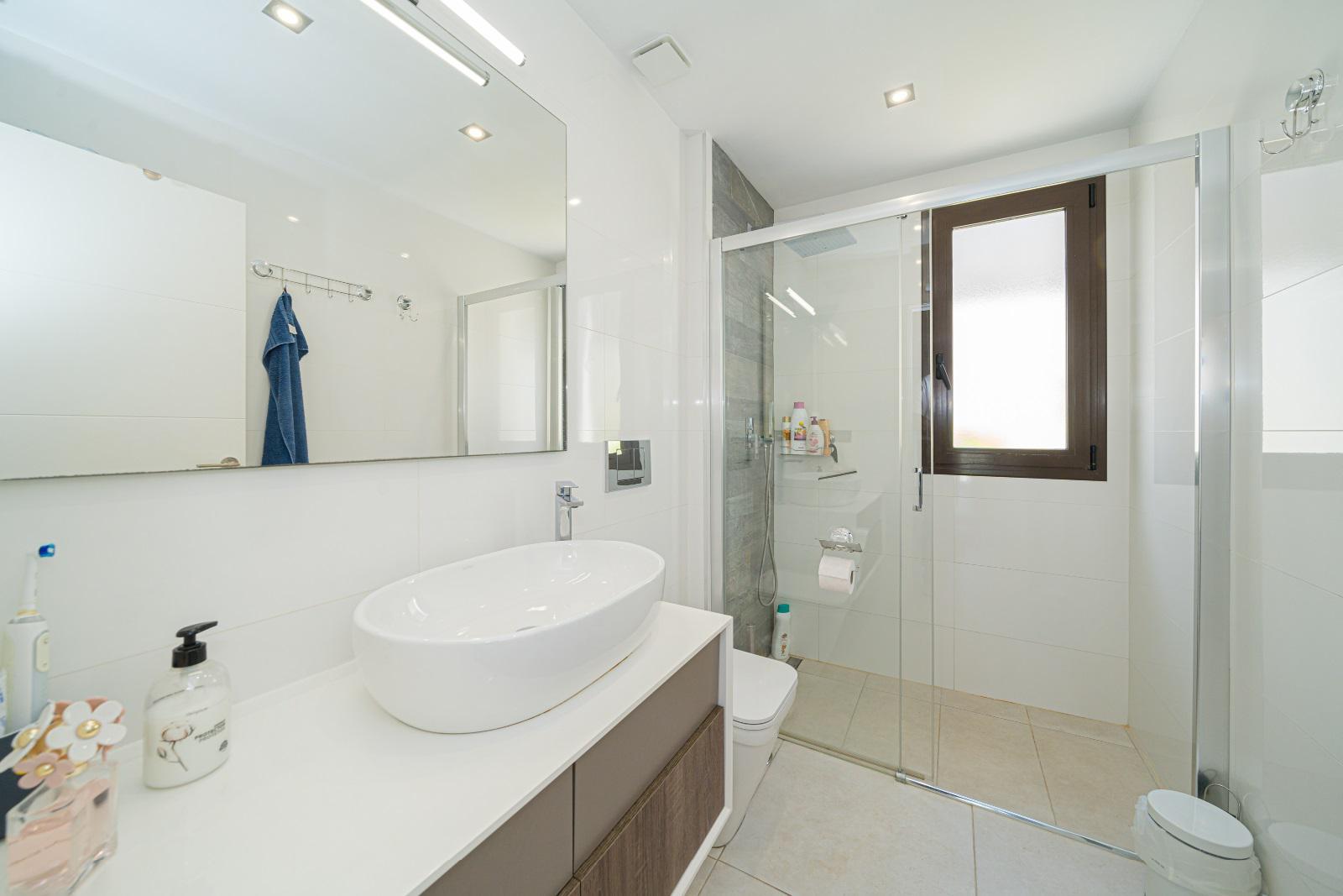 Verkoop van kleine villa in Orihuela Costa