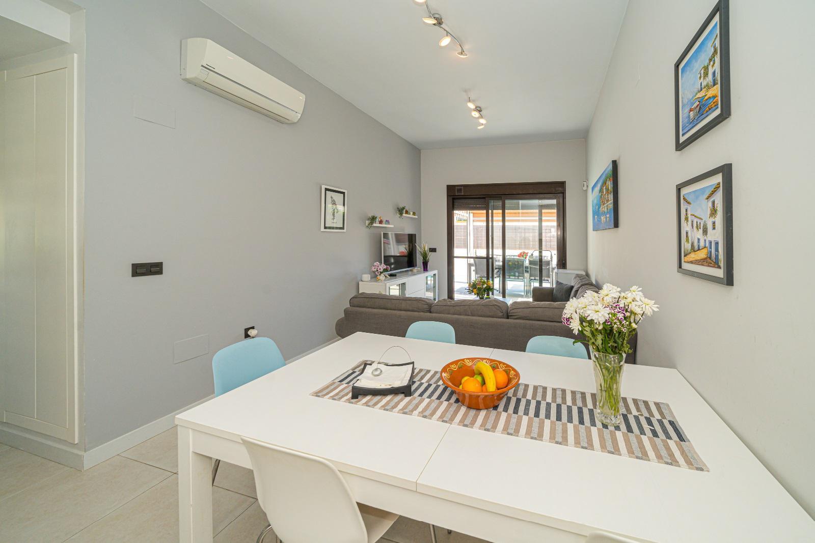 Verkoop van kleine villa in Orihuela Costa