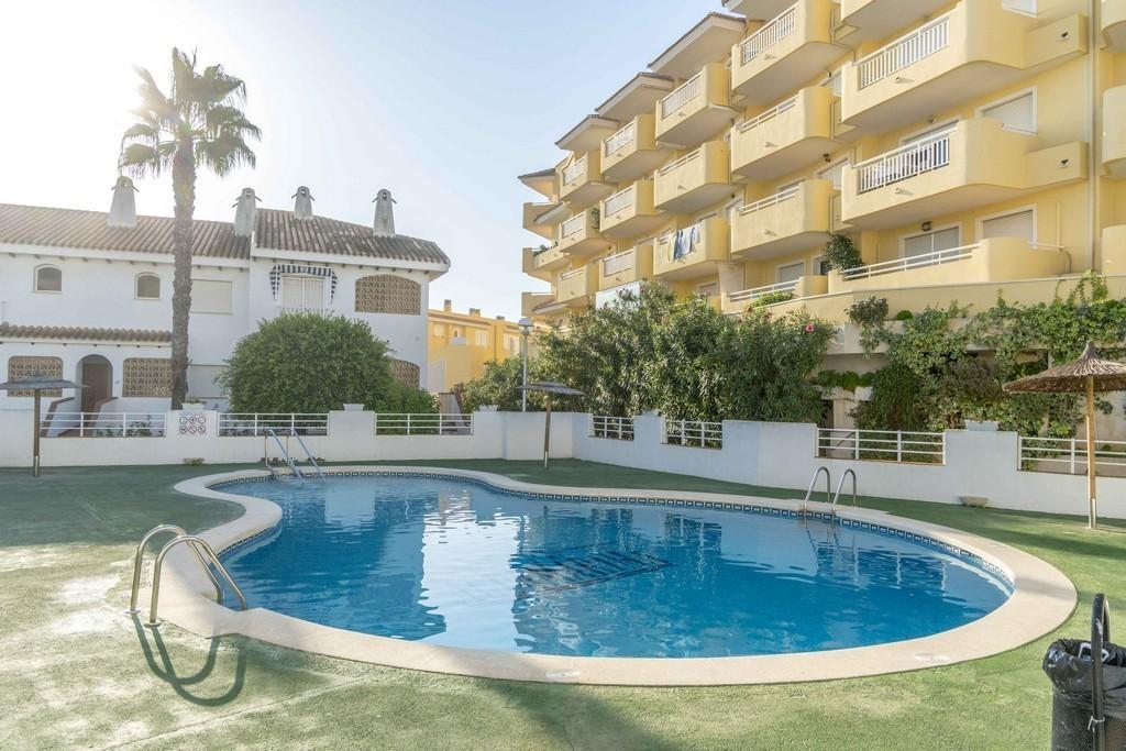 Verkoop van kleine villa in Orihuela Costa