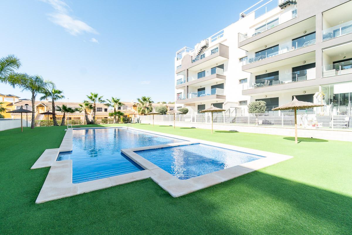 For sale of apartment in Orihuela Costa