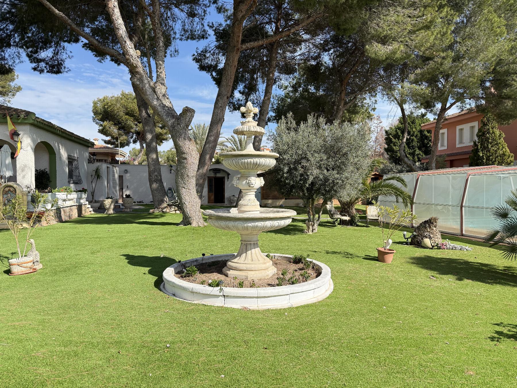 Verkoop van kleine villa in Orihuela Costa