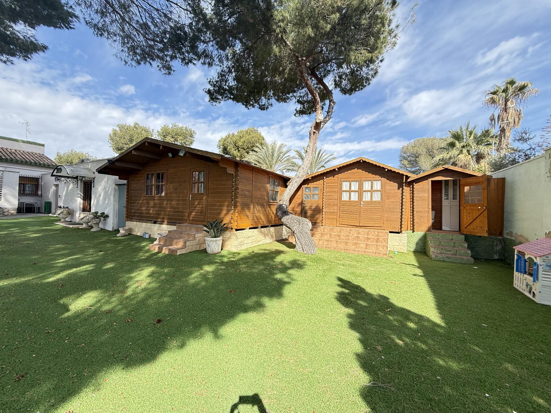 Verkoop van kleine villa in Orihuela Costa
