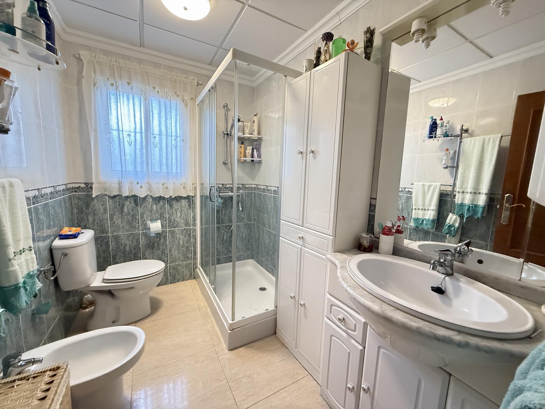 Verkoop van kleine villa in Orihuela Costa