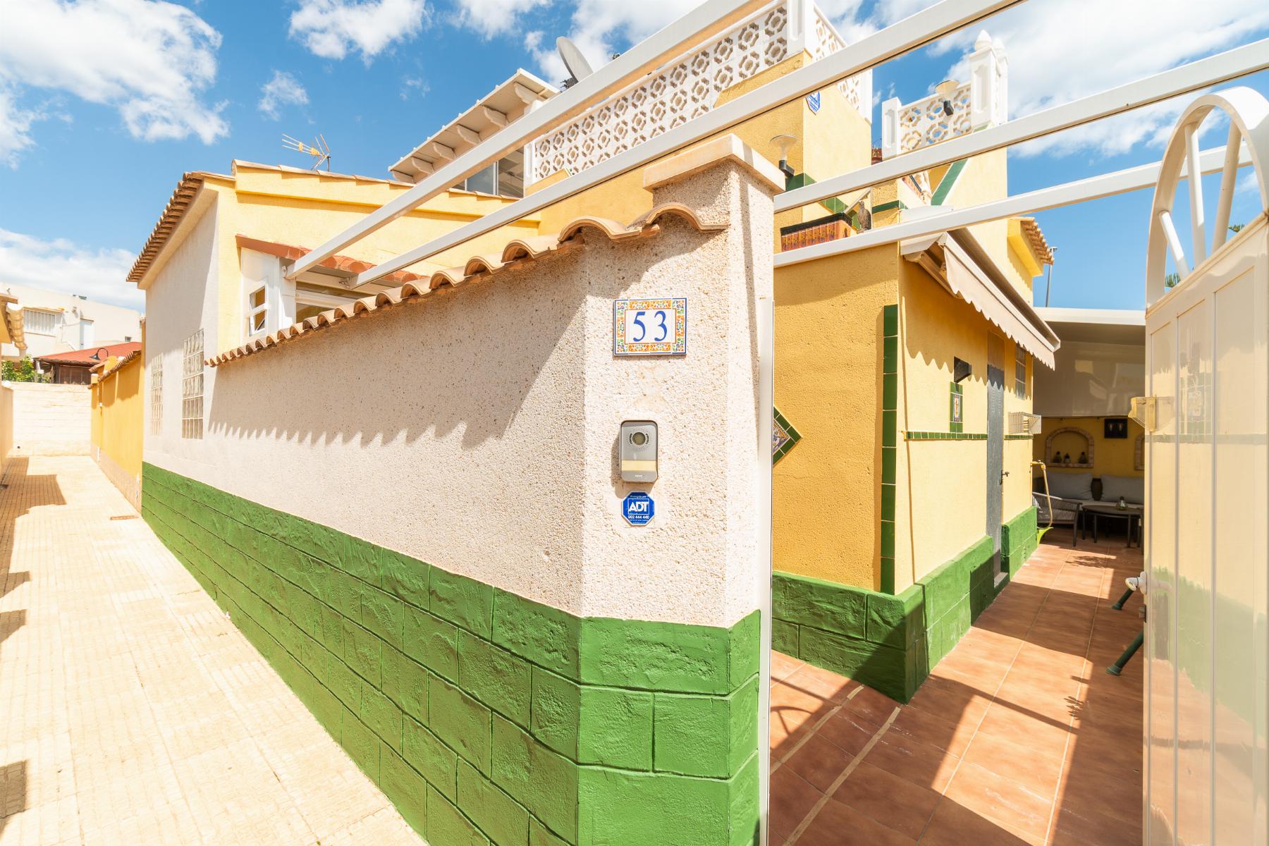 For sale of chalet in Orihuela Costa
