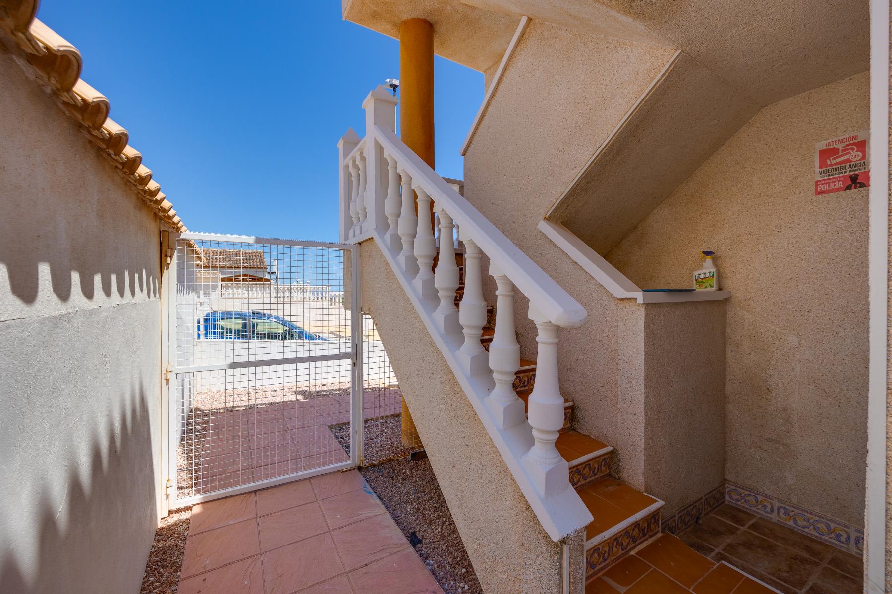 Venta de villa en San Miguel de Salinas