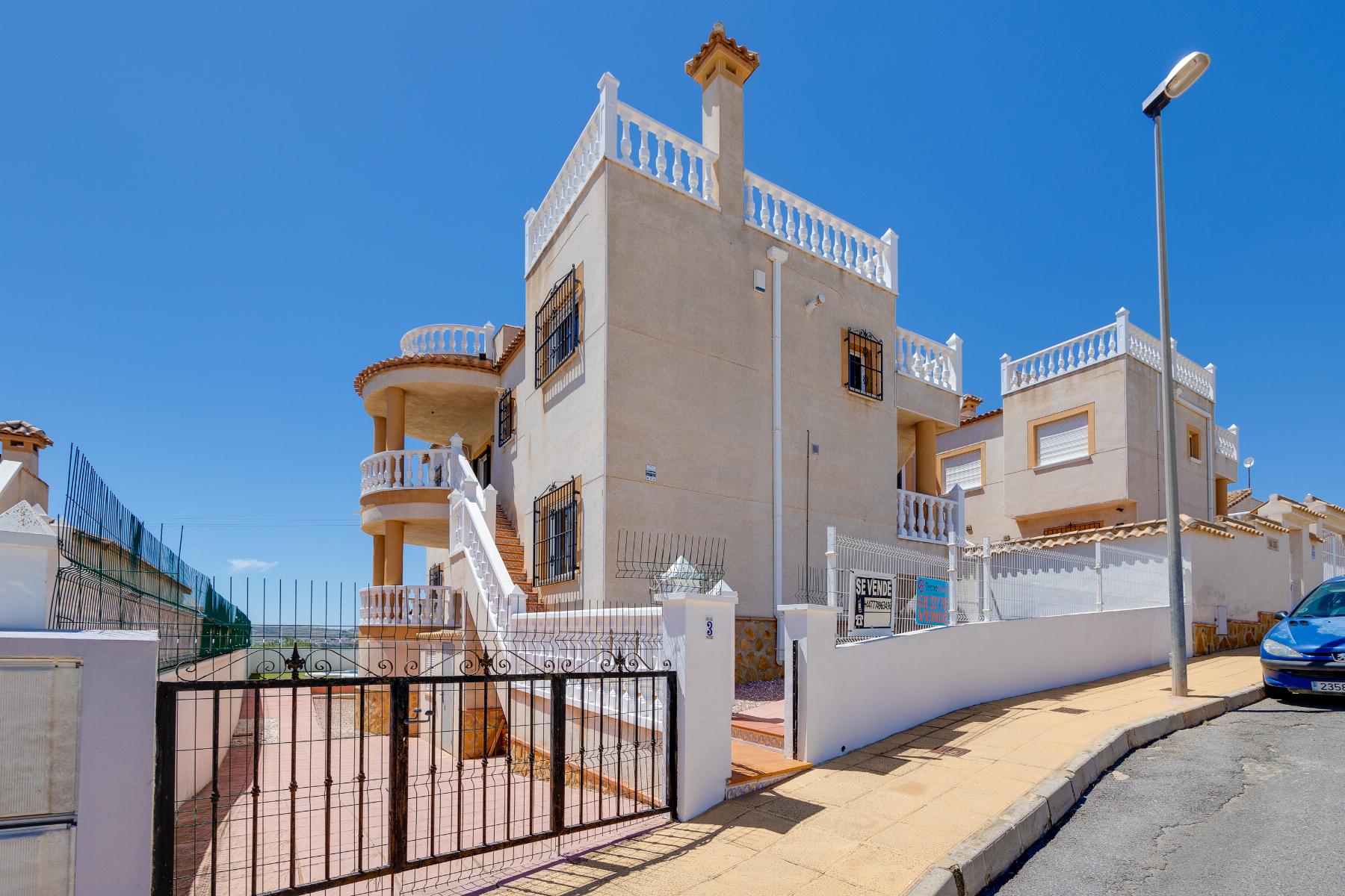 Venta de villa en San Miguel de Salinas