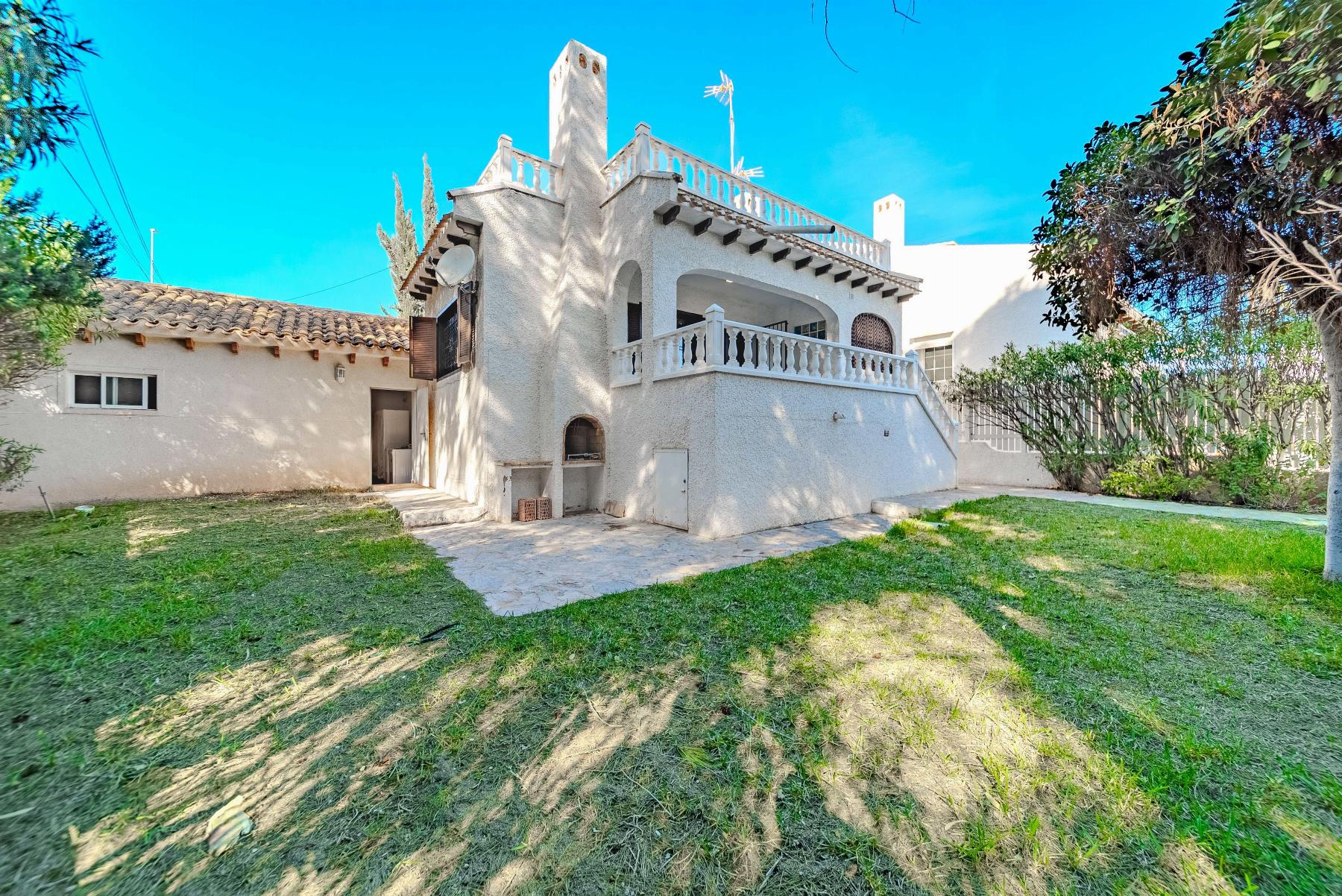 For sale of chalet in Orihuela Costa