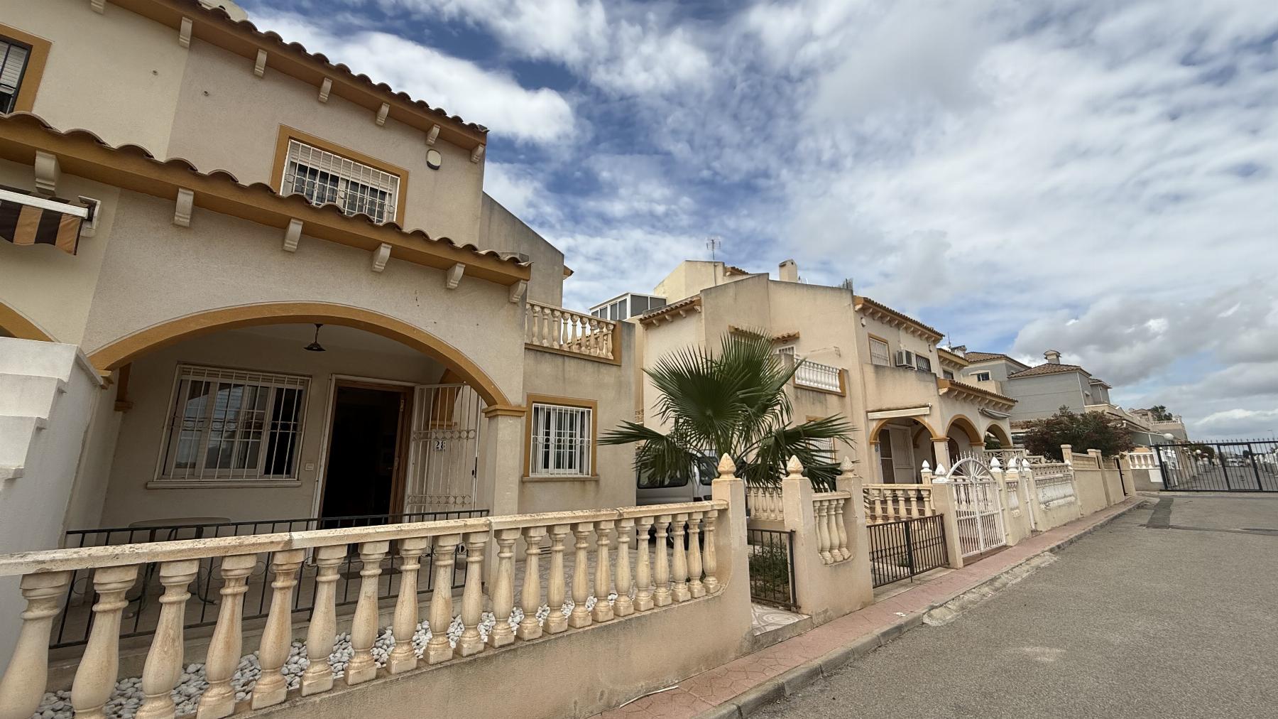 For sale of chalet in Orihuela Costa