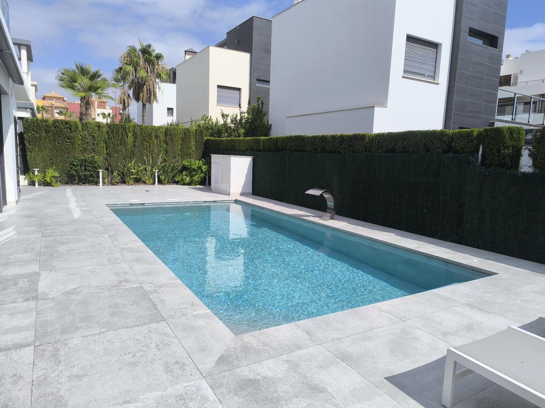 Venta de villa en Orihuela Costa