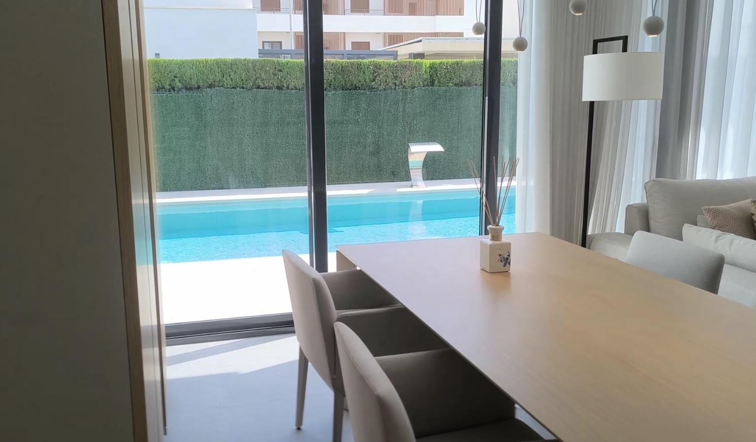 Venta de villa en Orihuela Costa