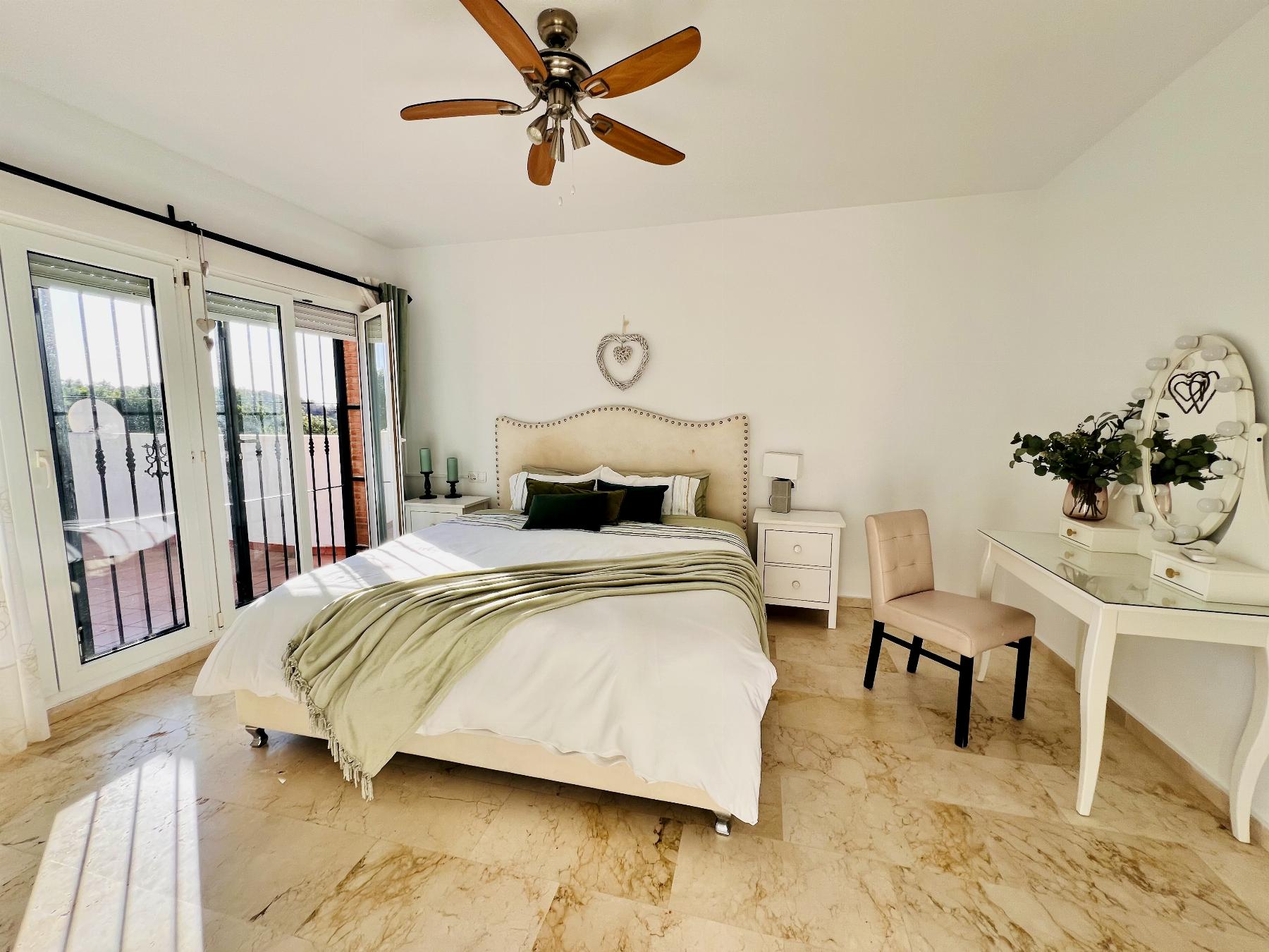 Venta de chalet en Orihuela Costa