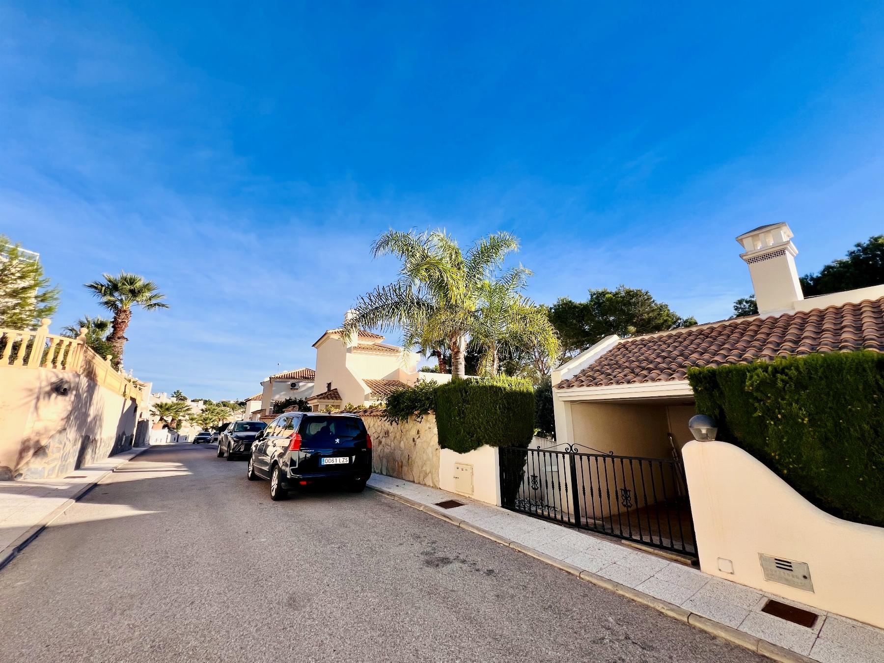 Venta de chalet en Orihuela Costa