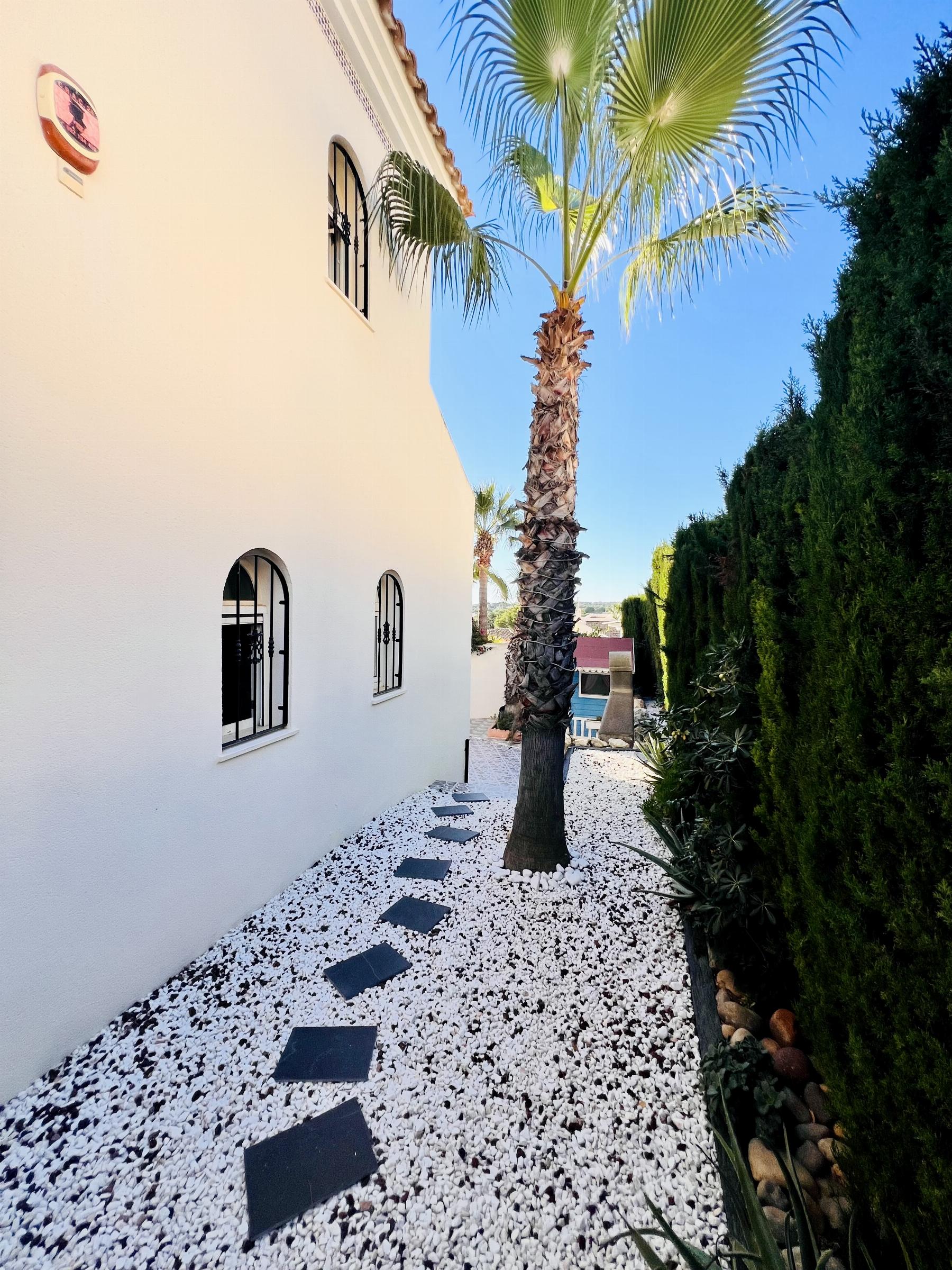 Venta de chalet en Orihuela Costa