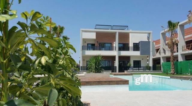 For sale of new build in Guardamar del Segura