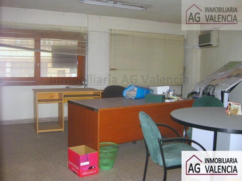 For rent of office in Valencia