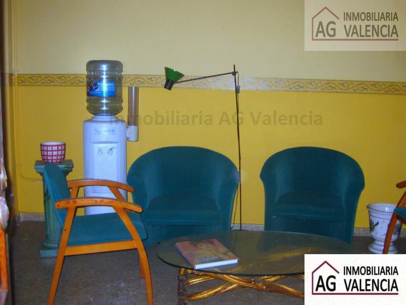 For sale of commercial in Valencia