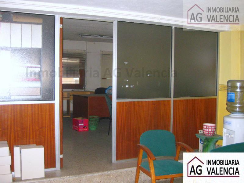 For sale of commercial in Valencia