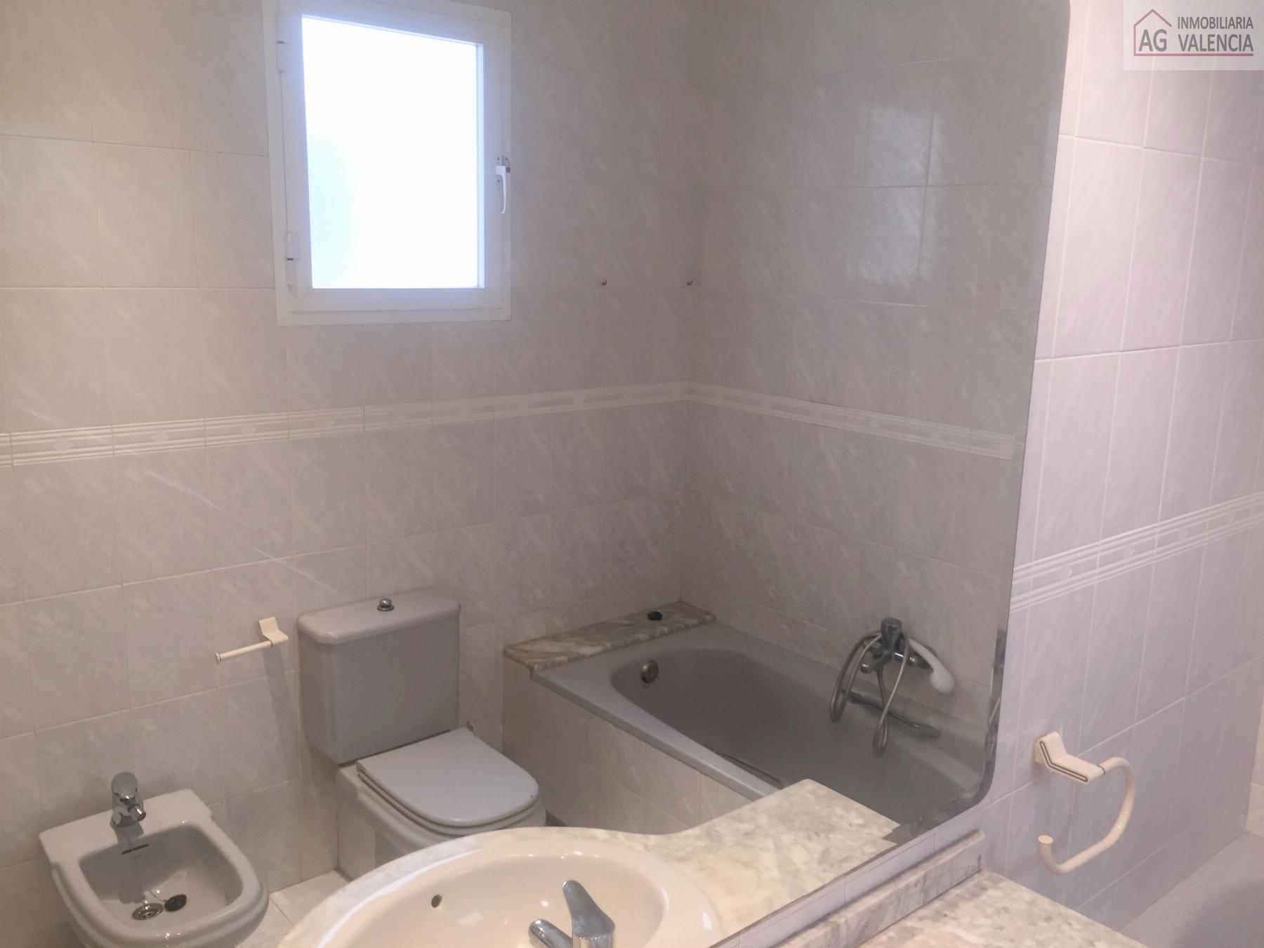 For rent of flat in Valencia