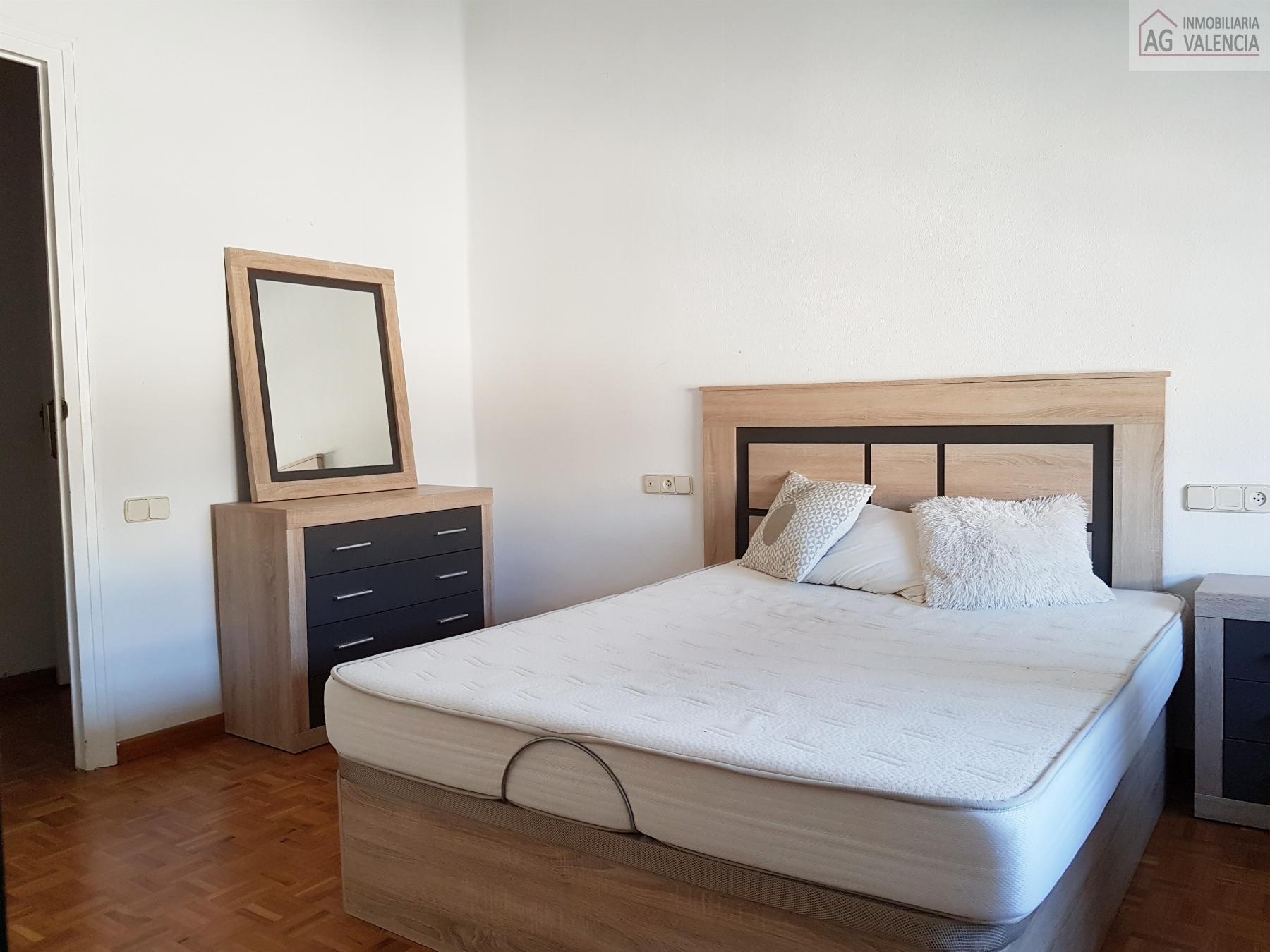 For rent of flat in Valencia