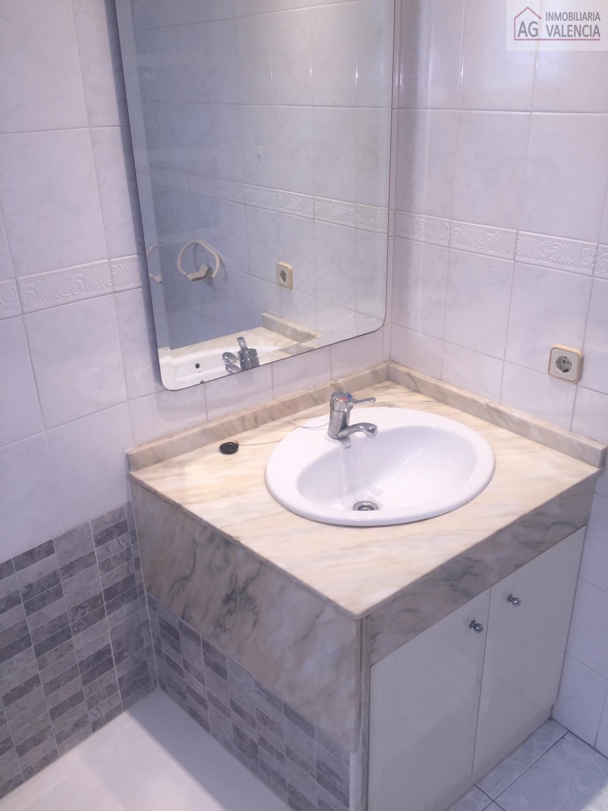 For rent of flat in Valencia