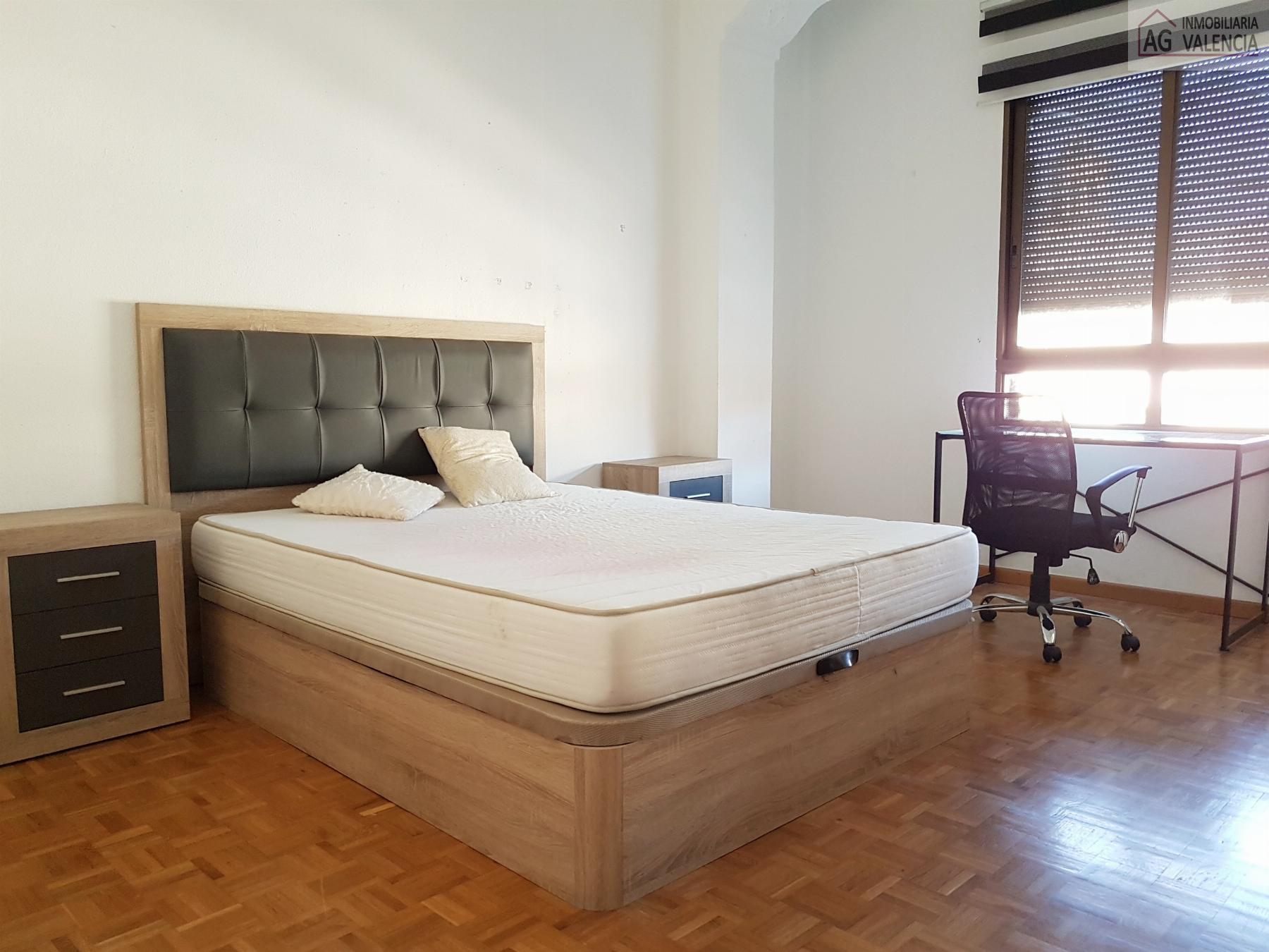 For rent of flat in Valencia