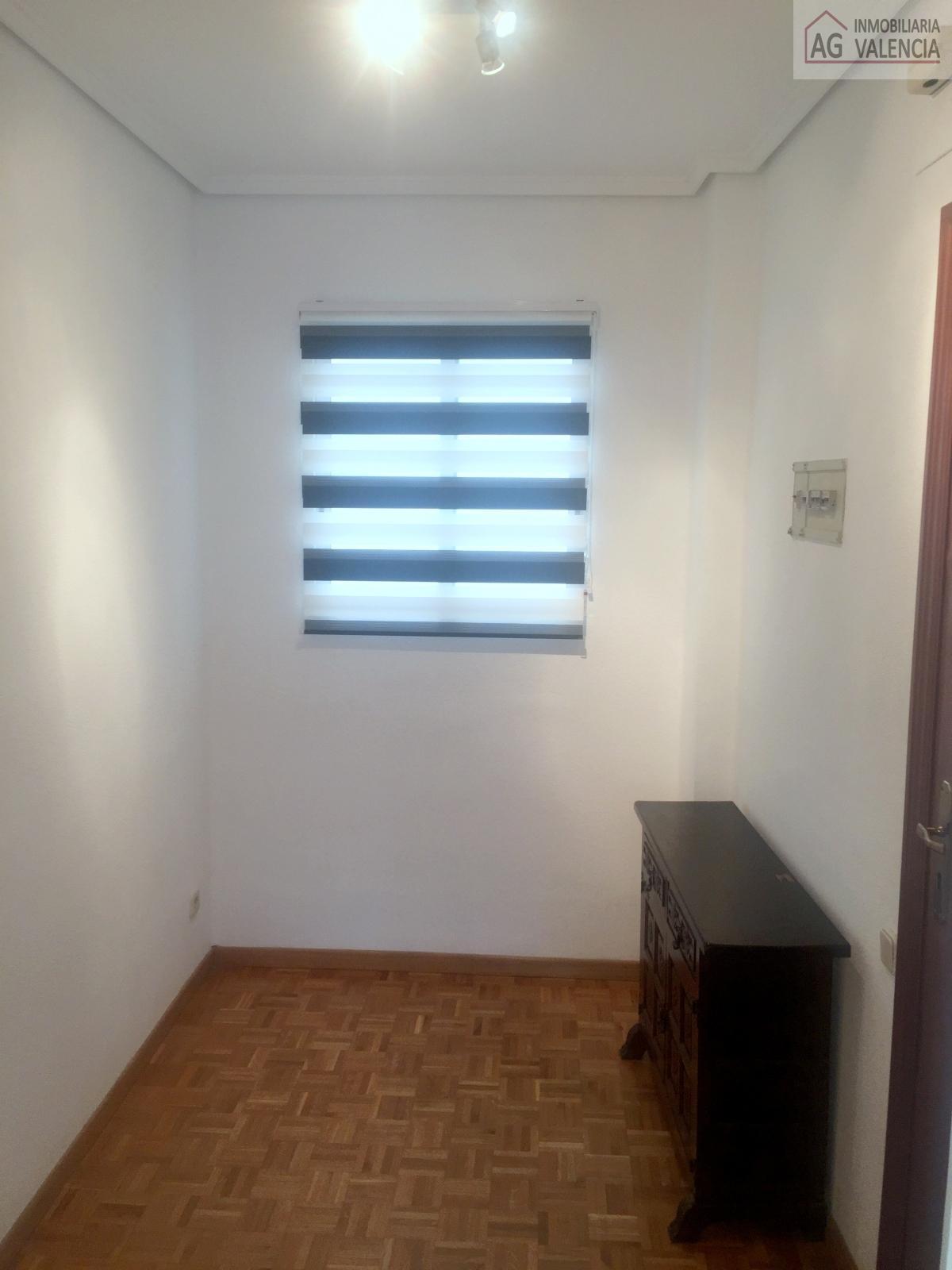 For rent of flat in Valencia