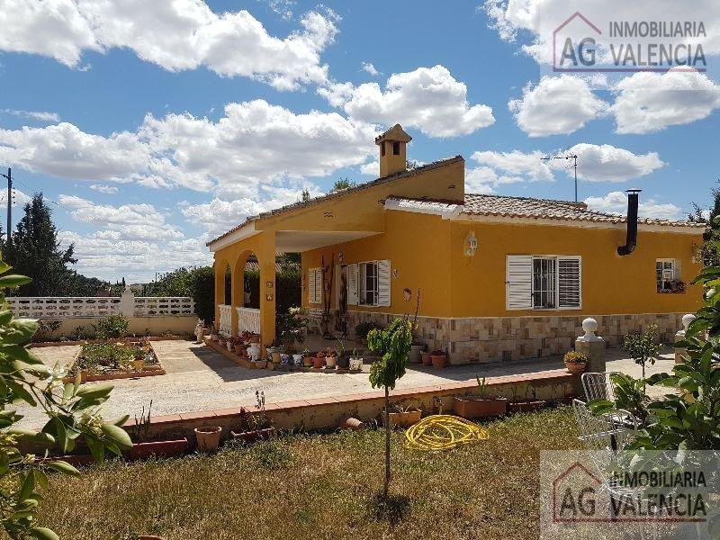 For sale of chalet in Pedralba