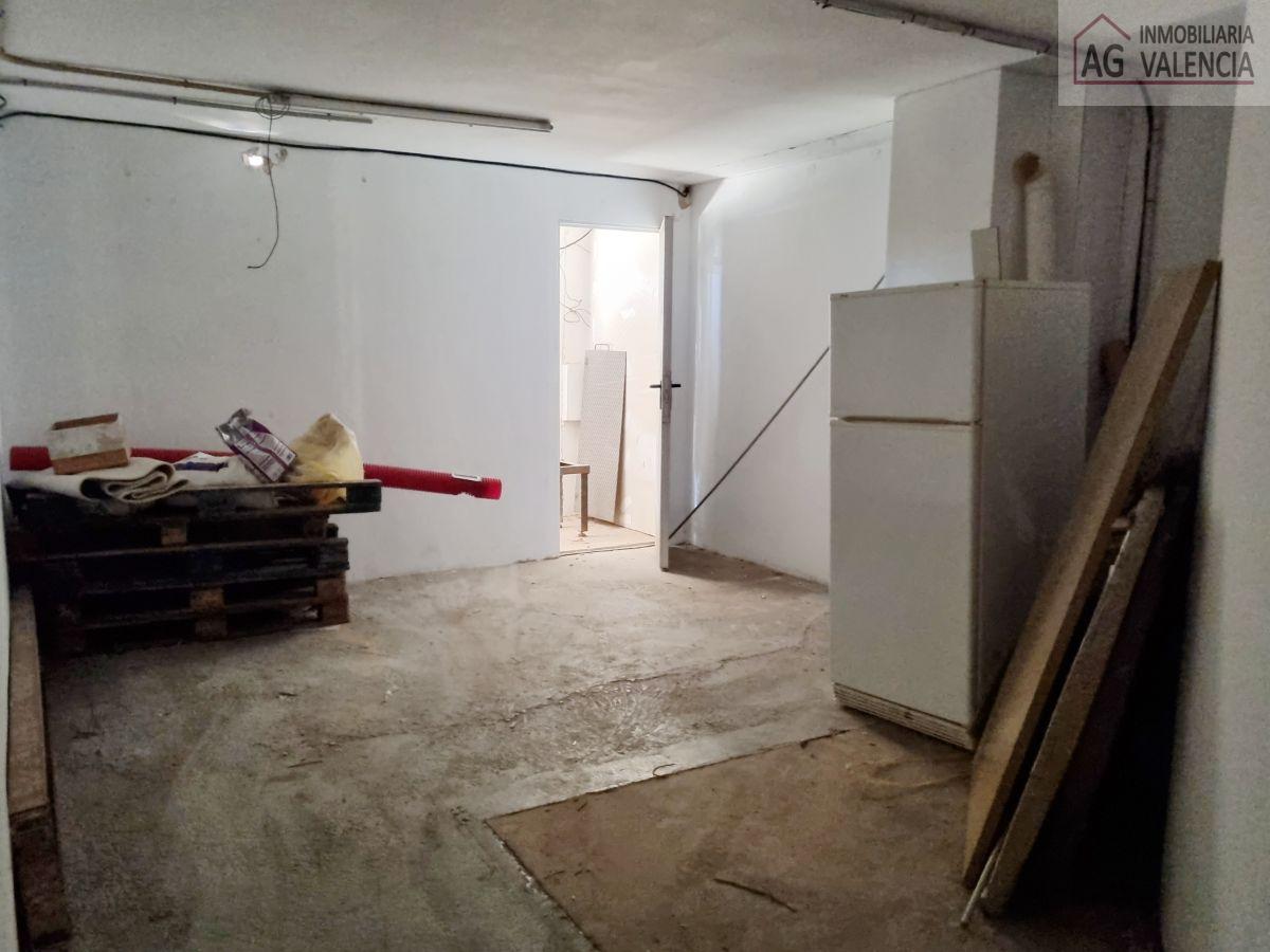 For rent of commercial in Valencia