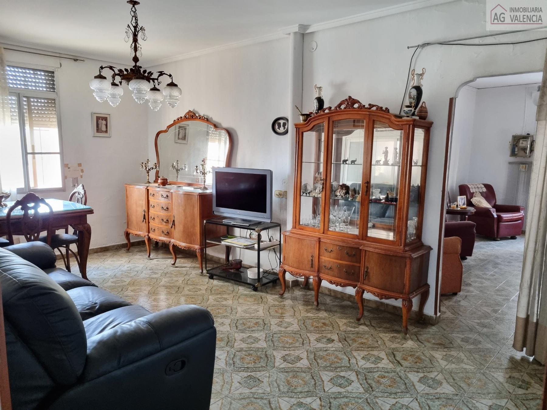 For sale of house in Puerto de Sagunto