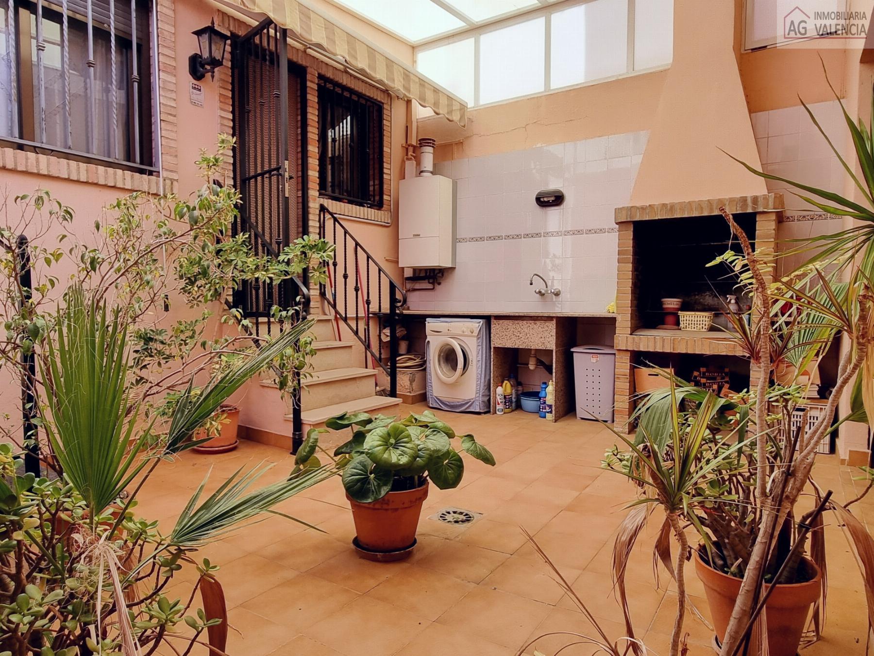 For sale of chalet in Puçol