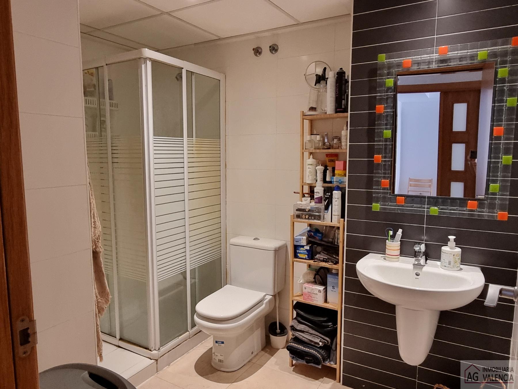 For sale of flat in Torrent