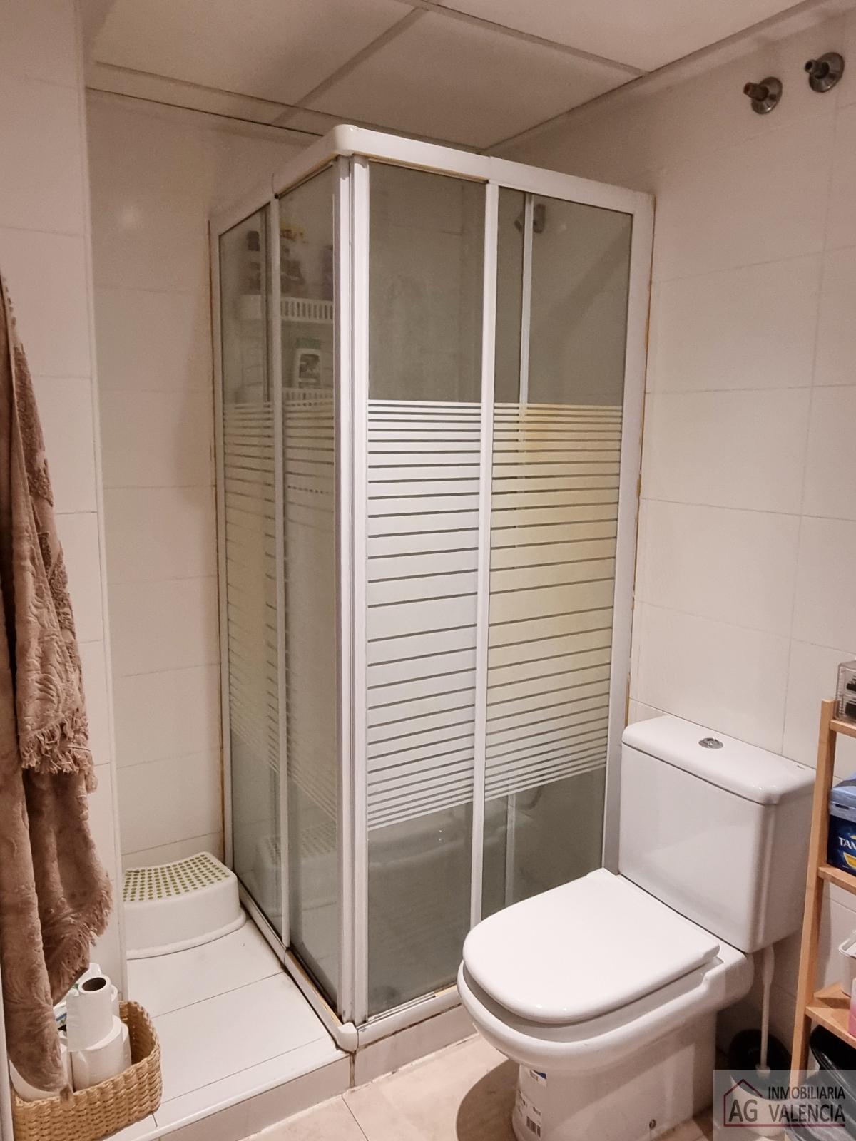 For sale of flat in Torrent