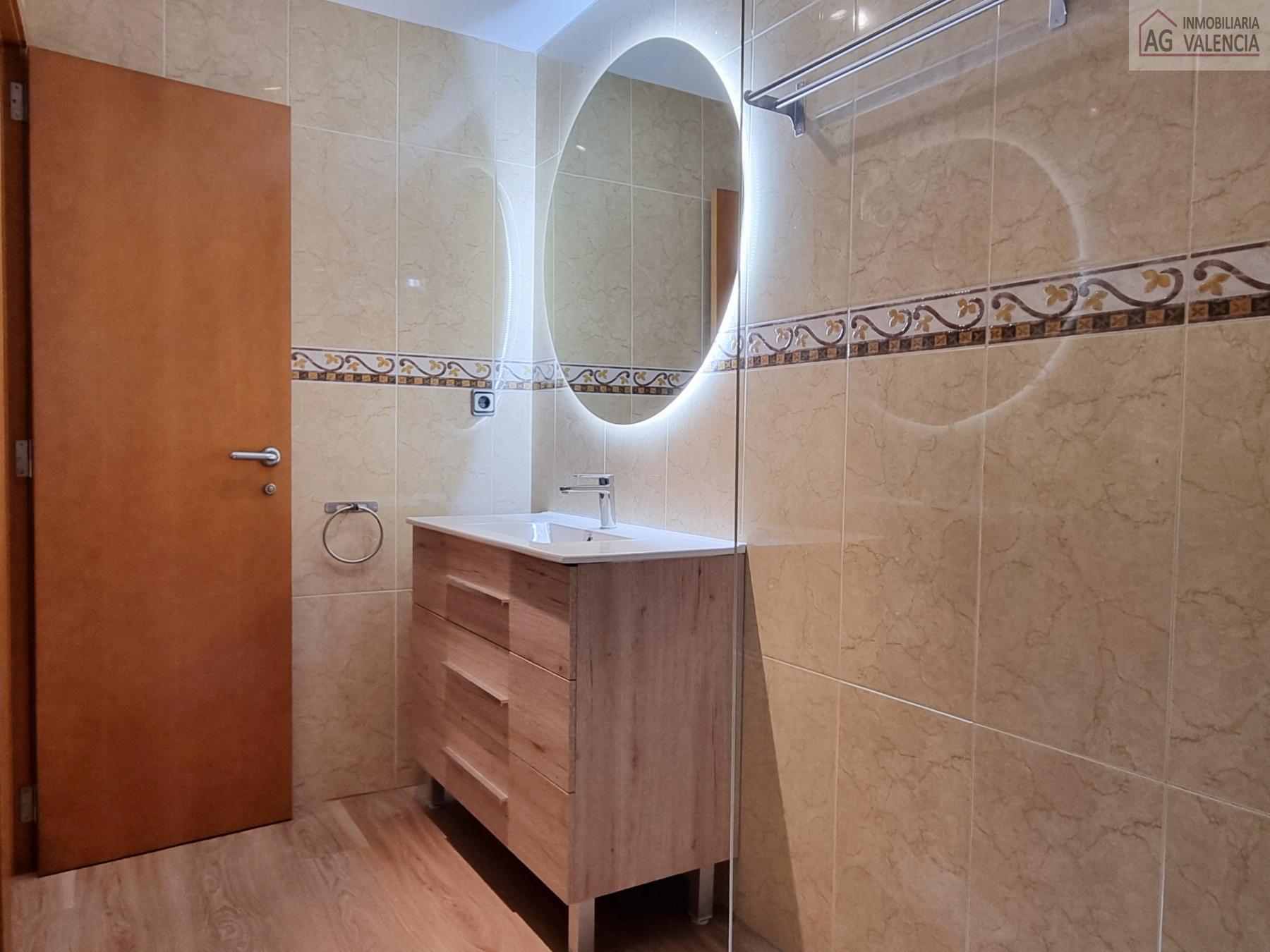 For rent of flat in Valencia