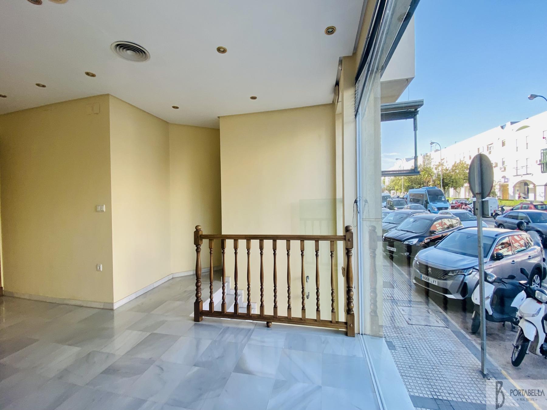 For rent of commercial in El Puerto de Santa María